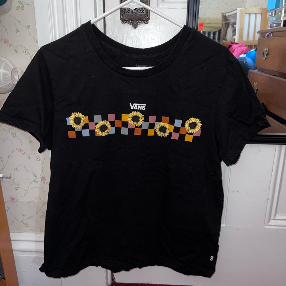 Vans off the wall t-shirt with checker pattern and sunflowers